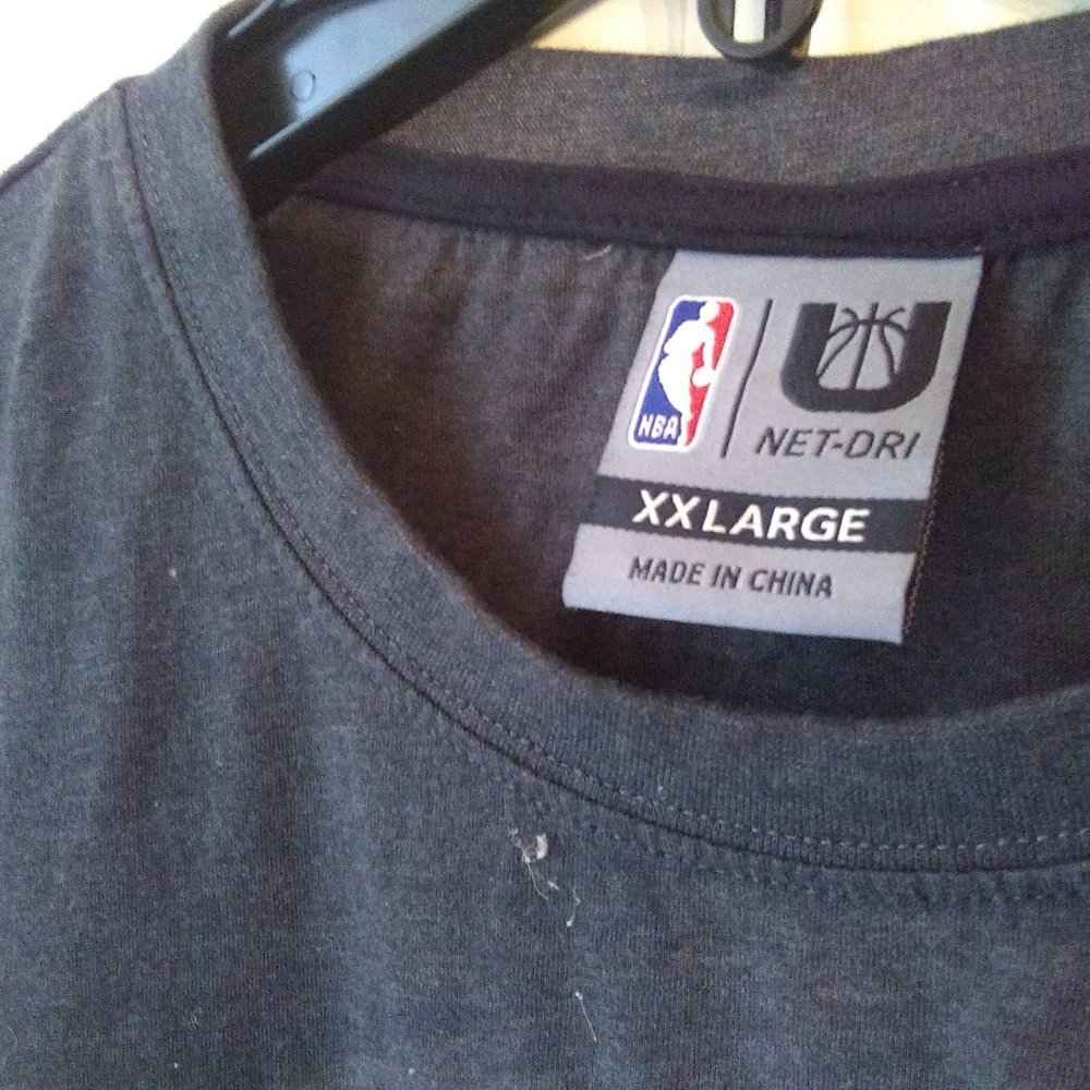 NBA San Antonio Spurs Black T-Shirt Size XXL Short Sleeve